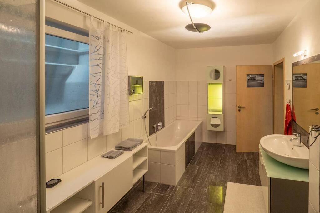 Wohnung Mit Talblick, Ladestation E-Auto Зиген Экстерьер фото